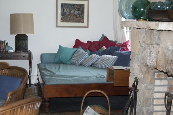 White Estate @ Pounders 049 White Estate @ Pounders 049