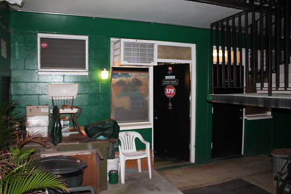 Antiques to Modern- 3332 Campbell- Brian Mikami 722.9979