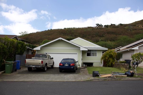 Niu Valley 334 Kupaua Place