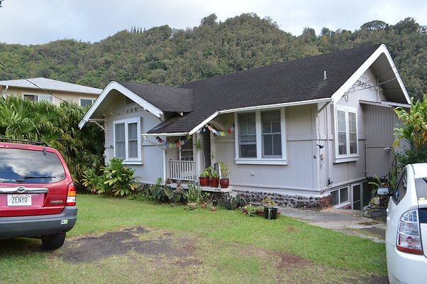 Nuuanu 2843 Park St - Katie Fisher and Steve Mclaughlin 721.8342 Nuuanu 2843 Park St - Katie Fisher and Steve Mclaughlin 721.8342