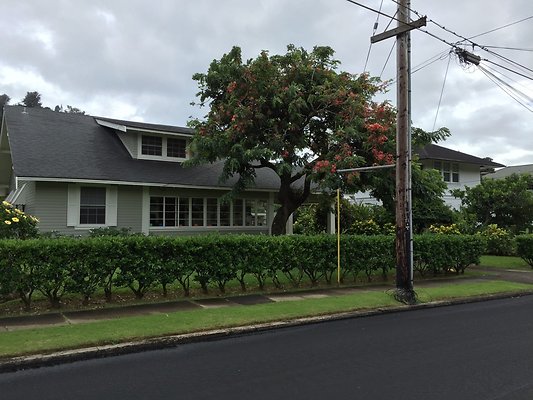 Nuuanu 111 Dowsett Ave Suzanne Ching- C 561.7247 Nuuanu 111 Dowsett Ave Suzanne Ching- C 561.7247