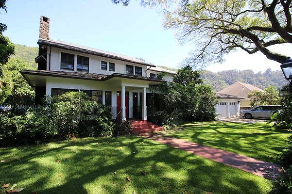 Nuuanu 3169 Alika Ave Nicole Chapman 808.729.7878 Nuuanu 3169 Alika Ave Nicole Chapman 808.729.7878