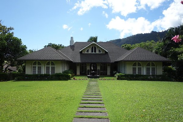 Nuuanu 3148 Alika Ave Amerjt Helm 808.222.1136 Nuuanu 3148 Alika Ave Amerjt Helm 808.222.1136