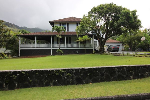 Nuuanu 3780-B Old.Pali.Road Carl.Chun 808.518.1711 Aug2016