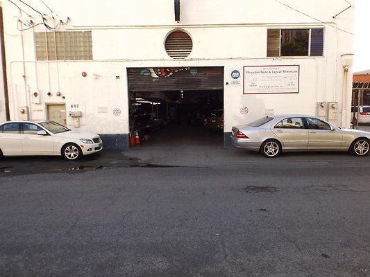 807 Kawaiahao St Benz & Jagz Specialists Jeff LaChance 808.478.1064 807 Kawaiahao St Benz & Jagz Specialists Jeff LaChance 808.478.1064