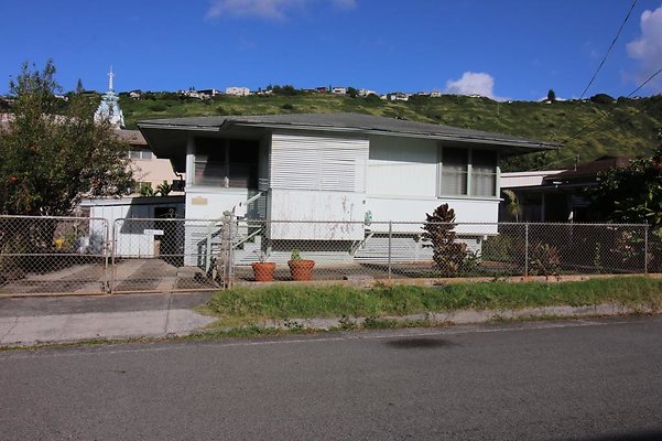 Palolo 1695 Ua Drive Lorena Wada 808.349.1413 Palolo 1695 Ua Drive Lorena Wada 808.349.1413