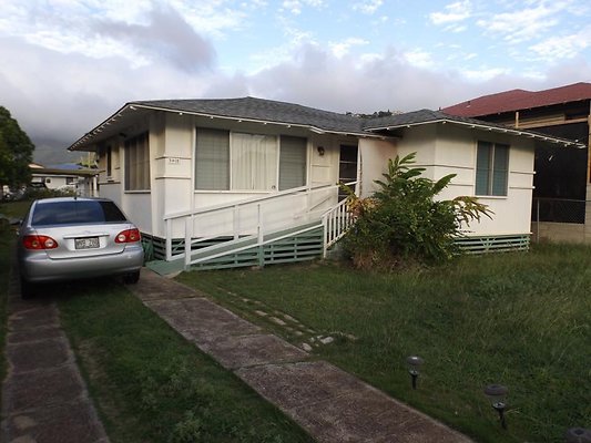 Palolo 3418 Maluhia St Warren Lum 808.343.0116 Palolo 3418 Maluhia St Warren Lum 808.343.0116