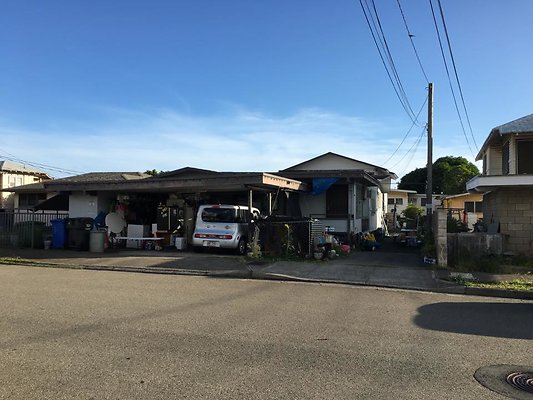 Palolo 3359 Hardesty St Traci Mahiai 808.258.6282 Palolo 3359 Hardesty St Traci Mahiai 808.258.6282