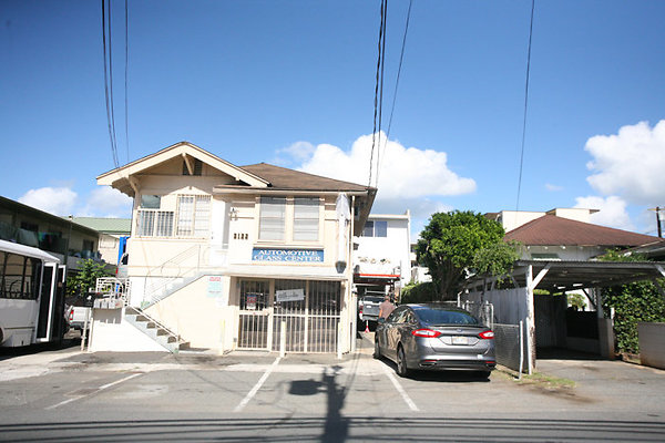 Makiki Richard YoungSt. Makiki Richard YoungSt.