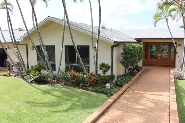 Portlock 178 Poipu Dr Frances Bean 808.349.5696 Portlock 178 Poipu Dr Frances Bean 808.349.5696