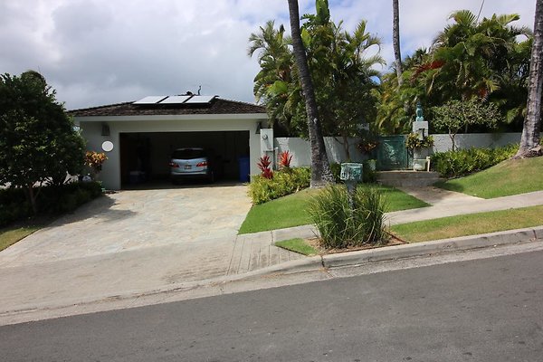 Portlock 14 Moloaa St Lani 808.396.6010 Portlock 14 Moloaa St Lani 808.396.6010