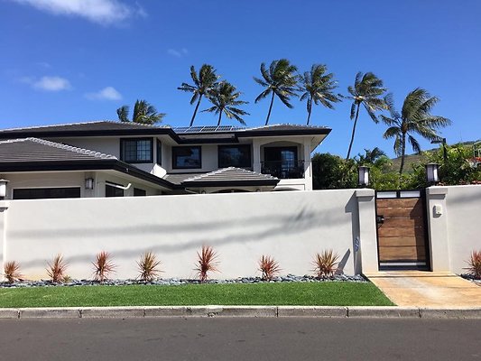 Portlock 348 Portlock Rd Maly San Luis 808.728.3067 Portlock 348 Portlock Rd Maly San Luis 808.728.3067