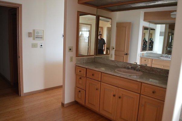 th DSC 0051 th DSC 0051