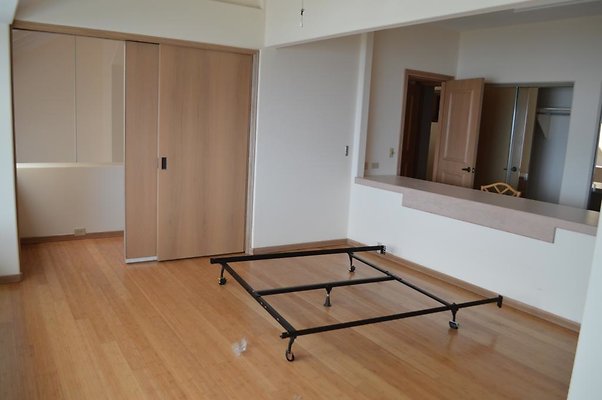 th DSC 0049 th DSC 0049