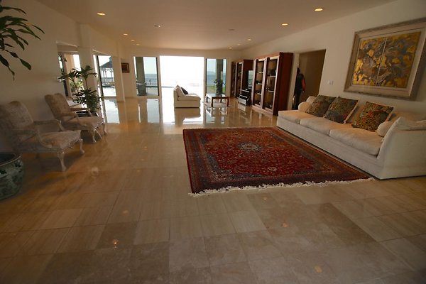 Portlock 469-A Portlock Road Rob Burns 808.780.4840 Portlock 469-A Portlock Road Rob Burns 808.780.4840