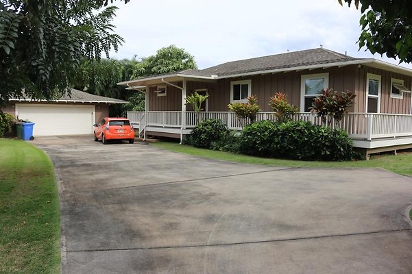 Waialua 68-370 Kikou St Kimberly Gustavson 808.391.5781 Waialua 68-370 Kikou St Kimberly Gustavson 808.391.5781