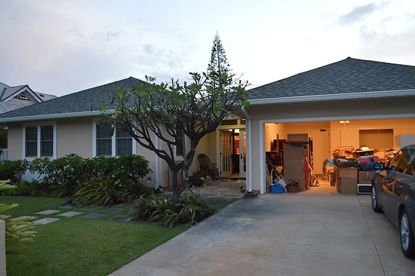 Wailupe Circle 43 Wailupe Circle Kathleen Morita 808.382.6160 Wailupe Circle 43 Wailupe Circle Kathleen Morita 808.382.6160