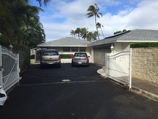 Wailupe Circle 84 Wailupe Circle Virgil 808.220.0710 Wailupe Circle 84 Wailupe Circle Virgil 808.220.0710