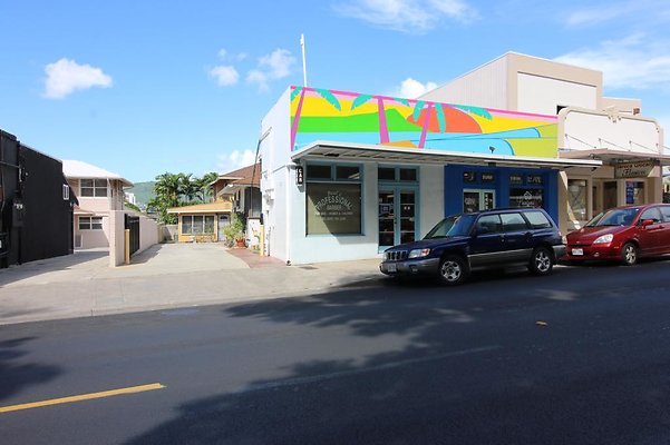 Paul's Barber & Hair Styling 3118 Monsarrat Ave Paul 808.734.3336 Paul's Barber & Hair Styling 3118 Monsarrat Ave Paul 808.734.3336