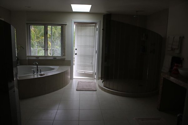 th IMG 8232 th IMG 8232