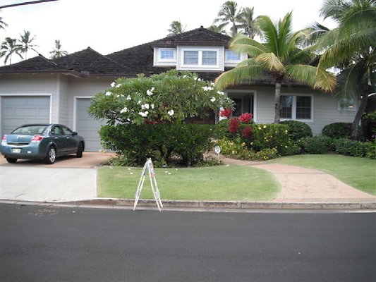 Kahala Aukai Ave MK Mary Beth