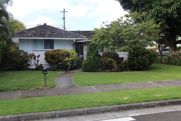 Kahala 4776 Farmers rd Craig 589 7447