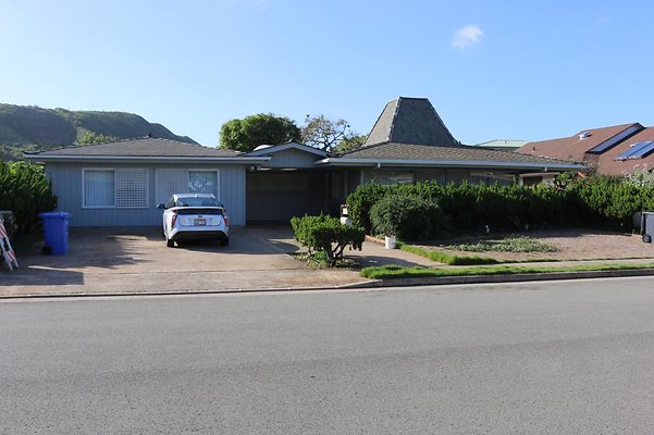 Kahala 4260 Kaimanahila St Lucy Chun 808.377.5191