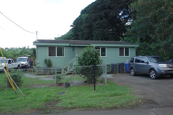 Waimanalo 41 Mooiki St Jessica Stamm 808.294.7432 Waimanalo 41 Mooiki St Jessica Stamm 808.294.7432