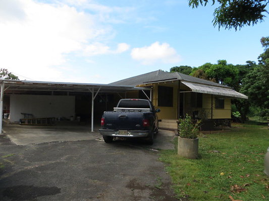 Waimanalo 41-1677 B Kalanianiole Hwy Malia Gomes 783.2399