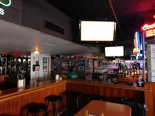 Legends Sports Pub 411 Nahua St John-Owner 808.922.7486 Legends Sports Pub 411 Nahua St John-Owner 808.922.7486