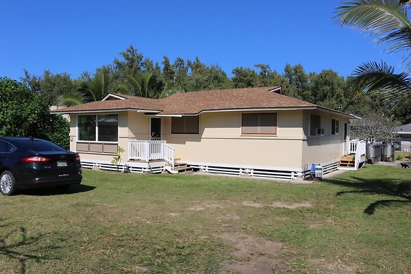 Waimanalo 41-1021 kalanianaole hwy Malia.Smith 808.721.2174