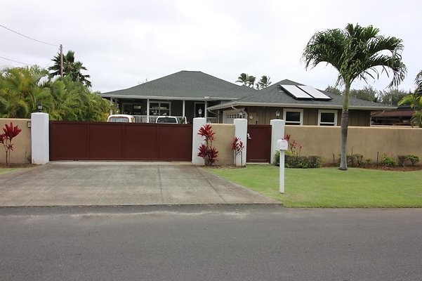 Waimanalo 41-047 Hihimanu St Joey Loa 808.391.0514 Waimanalo 41-047 Hihimanu St Joey Loa 808.391.0514