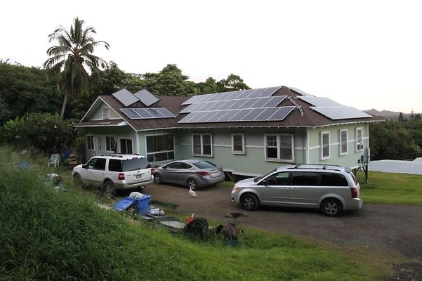 Waimanalo 41-430 Waikupanaha St. Joe and Tammy Ryan 259.8463