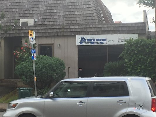 Kaimuki 9th Ave Rock House Kaimuki 9th Ave Rock House