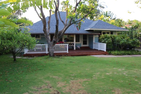 Kahala 4644 Aukai Ave Vicky Schneider 808.265.4873