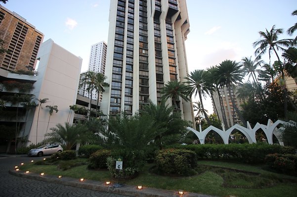 Waikiki Queen Liliuokalani Heather 354 4677 Waikiki Queen Liliuokalani Heather 354 4677