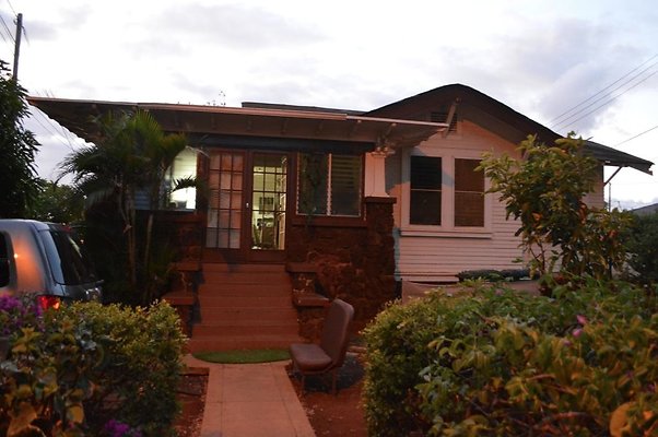 Kaimuki 718 10th Ave Rebecca Anderson 808.386.8659 Kaimuki 718 10th Ave Rebecca Anderson 808.386.8659