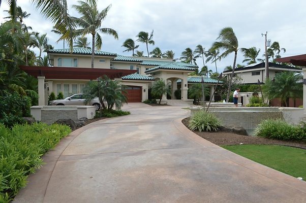 255 Portlock - Dan Shimomura 255 Portlock - Dan Shimomura