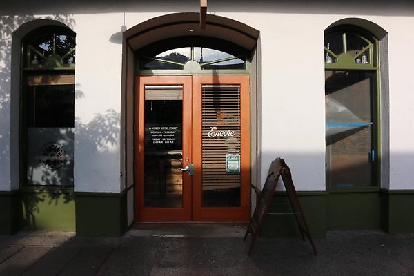 Encore Saloon 10 N Hotel St Danny Kaaialii 808.367.1656 Encore Saloon 10 N Hotel St Danny Kaaialii 808.367.1656