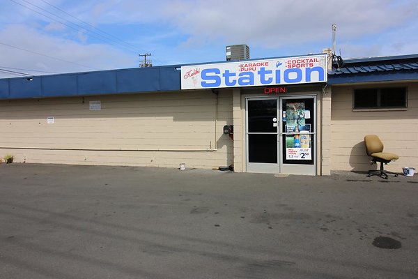 Kalihi Station Lounge 650 Kohou St Susan Lee 808.492.1603 Kalihi Station Lounge 650 Kohou St Susan Lee 808.492.1603