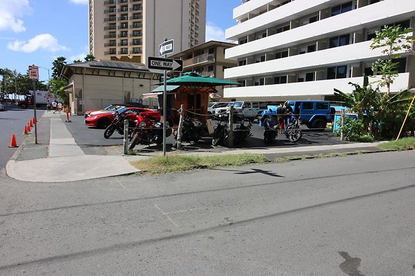 Waikiki Chase Rentals 138 Uluniu Ave Brent Chase 808.265.6692