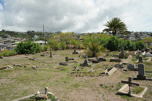 Kaahumanu Cemetery on N School