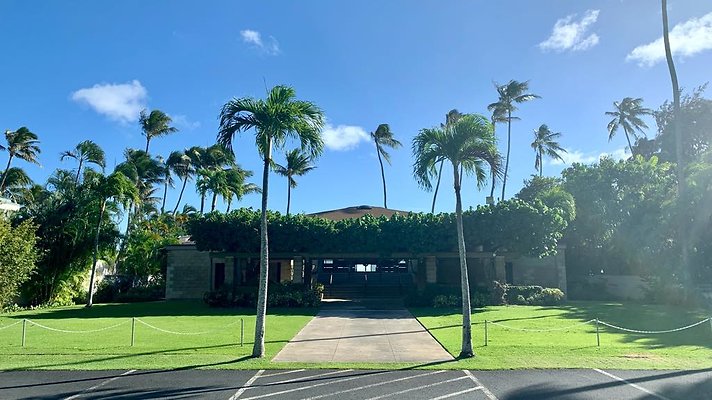 Hawaii Kai Calvary by the Sea 5339 Kalanianaole Hwy Hawaii Kai Calvary by the Sea 5339 Kalanianaole Hwy