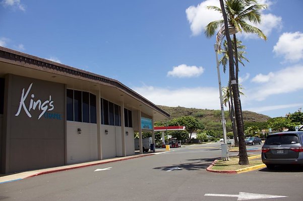 Niu Valley Center Niu Valley Center