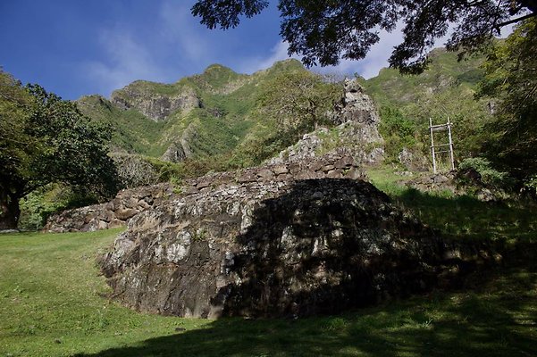 Kualoa Jumanji Mountain