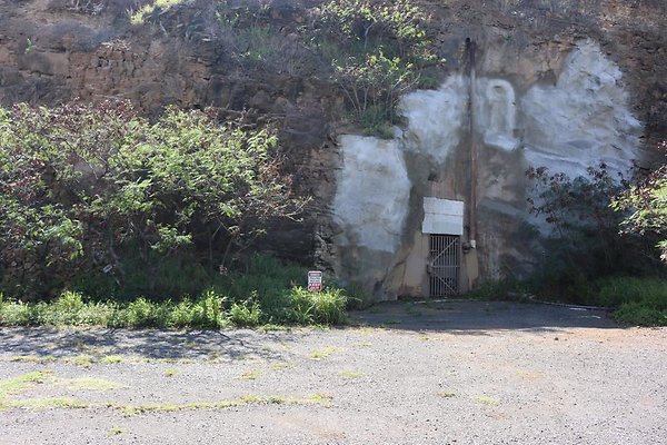 Diamond Head M Tunnels M-0 &amp; M-0.1