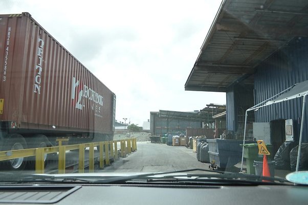 Honolulu Disposal - Honolulu Recovery Yard on Puuhale - Mark Cummings &amp; Clyde