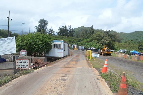 Hawaiian Earth Products - Kapaa Quarry Yard - Mark Cummings