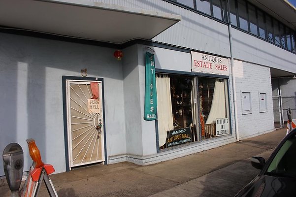 Aloha Antiques 378 N.School St George.Kurisu 808.230.7015