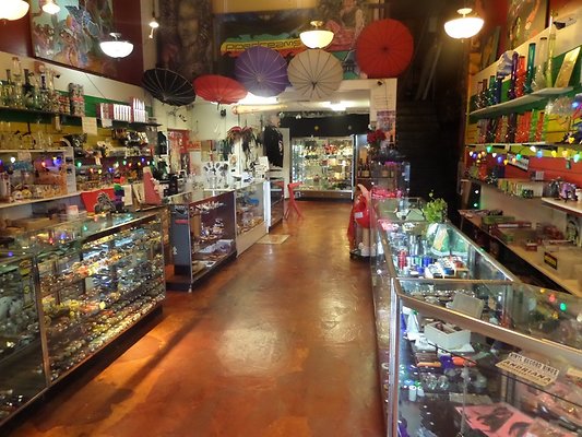 kalakaua ave 1423 pipe dreams (808) 942 5599 